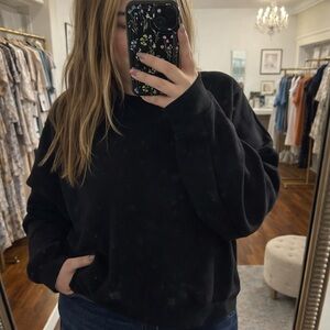 Black Cozy Sweatshirt